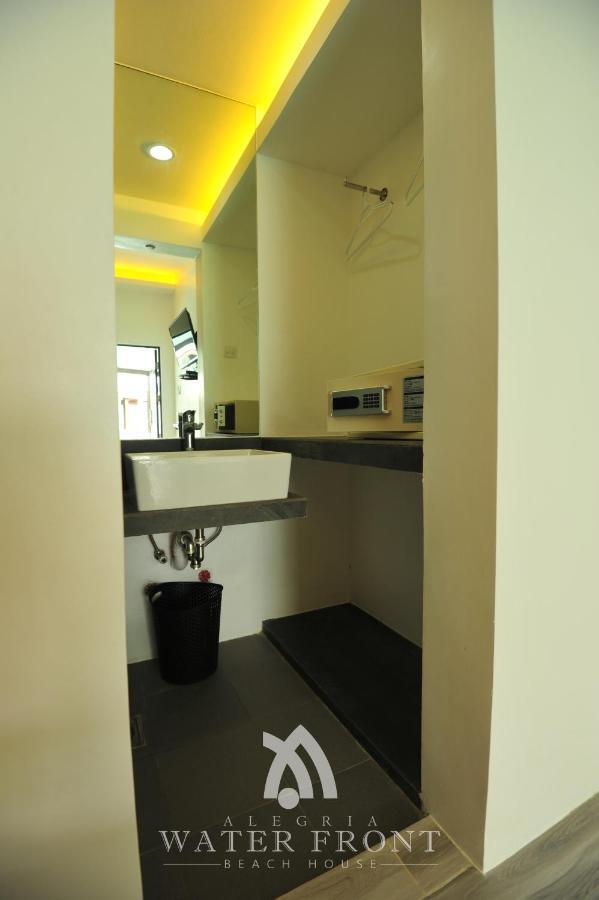 Alegria Water Front Beach House Bagian luar foto